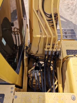 ขายด่วน pc200-8 4000ชั่วโมง เจ้าของขายเอง ขายด่วน pc200-8 4000ชั่วโมง เจ้าของขายเอง