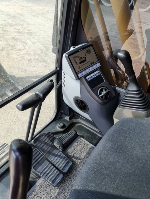 ขายด่วน pc200-8 4000ชั่วโมง เจ้าของขายเอง ขายด่วน pc200-8 4000ชั่วโมง เจ้าของขายเอง