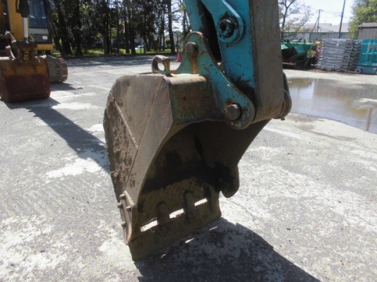 ขายรถขุดนำเข้าจากประเทศญี่ปุ่น kobelco sk100L สนใจติดต่อสอบถาม 0923309229 อีด