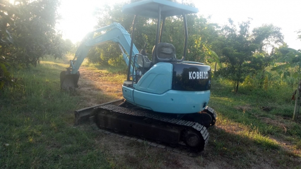 ขาย KOBELCO  40-7 รถตามภาพ  พร้อมใช้งาน  ราคา  290,000 บาท