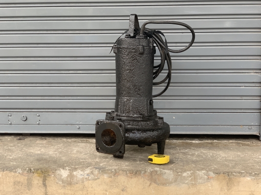 ขายไดโว่สูบน้ำ Ebara pump 2HP. 380V made in Japan ใบดูดโคลน สภาพดีเดิมๆ หมุนนิ่ม(ทำสีใหม่) มีตำหนิขาตั้งหัก 1ขา พร้อมใช้งาน ราคา 6,800 บาท ขายไดโว่สูบน้ำ Ebara pump 2HP. 380V made in Japan ใบดูดโคลน สภาพดีเดิมๆ หมุนนิ่ม(ทำสีใหม่) มีตำหนิขาตั้งหัก 1ขา พร้อมใช้งาน ราคา 6,800 บาท
