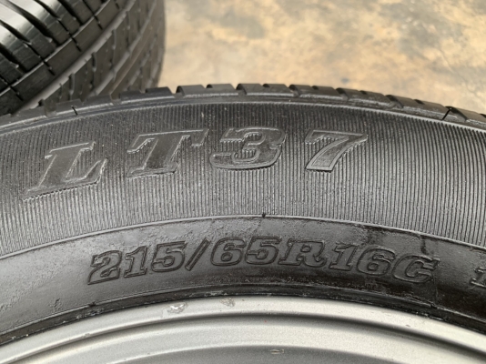 ล้อแม็ก Toyota Vigo Champ สีเทาดำ ขอบ 16 พร้อมยางน้องๆป้ายแดง 215-65-16 Dunlop ปลายปี 18 สภาพดี