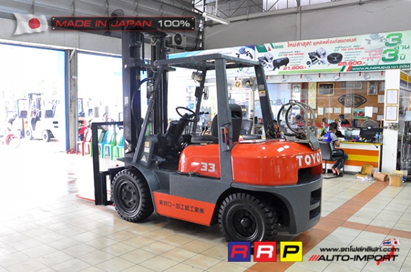 ขายรถโฟล์คลิฟท์มือสอง TOYOTA รุ่น 6FG33-10159 นำเข้าจากประเทศญี่ปุ่น 100\% ไม่เคยใช้งานในไทย