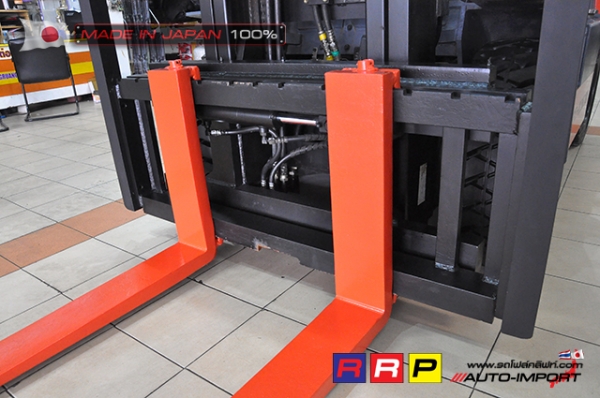 ขายรถโฟล์คลิฟท์มือสอง TOYOTA รุ่น 6FG33-10159 นำเข้าจากประเทศญี่ปุ่น 100\% ไม่เคยใช้งานในไทย