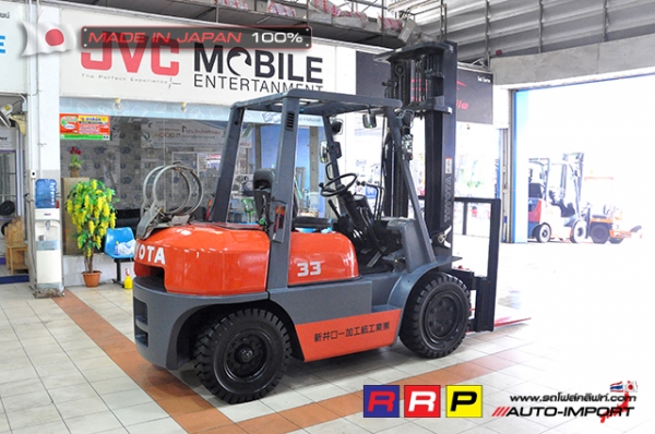 ขายรถโฟล์คลิฟท์มือสอง TOYOTA รุ่น 6FG33-10159 นำเข้าจากประเทศญี่ปุ่น 100\% ไม่เคยใช้งานในไทย