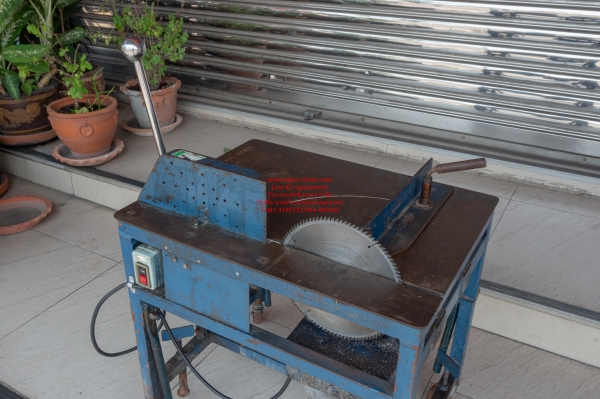 แท่นตัดอลูมิเนียม ขนาด 12 นิ้ว ใส่ใบเลื่อย 10 นิ้ว มอเตอร์ Hitachi 1 hp สภาพดี พร้อมใช้งาน แท่นตัดอลูมิเนียม ขนาด 12 นิ้ว ใส่ใบเลื่อย 10 นิ้ว มอเตอร์ Hitachi 1 hp สภาพดี พร้อมใช้งาน