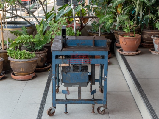 แท่นตัดอลูมิเนียม ขนาด 12 นิ้ว ใส่ใบเลื่อย 10 นิ้ว มอเตอร์ Hitachi 1 hp สภาพดี พร้อมใช้งาน แท่นตัดอลูมิเนียม ขนาด 12 นิ้ว ใส่ใบเลื่อย 10 นิ้ว มอเตอร์ Hitachi 1 hp สภาพดี พร้อมใช้งาน