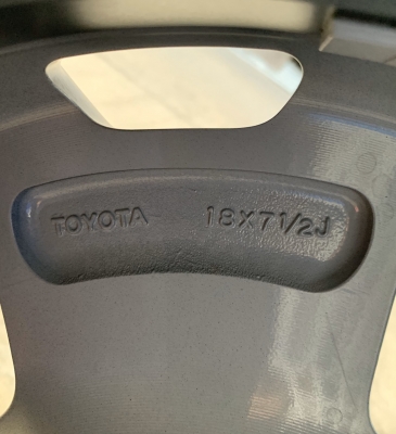 ล้อแม็กป้ายแดง Toyota Revo Rocco ขอบ 18 สวยกริ๊บ ล้อแม็กป้ายแดง Toyota Revo Rocco ขอบ 18 สวยกริ๊บ