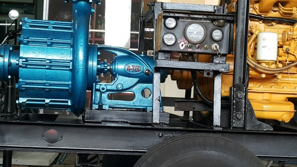 เครื่องสูบนํ้าประกอบเสร็จพร้อมใช้งาน เครื่องสูบนํ้าประกอบเสร็จพร้อมใช้งาน