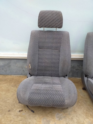 เบาะ toyota surf ln130 ใส่ hilux mighty-x hero คู่ละ3900บาท