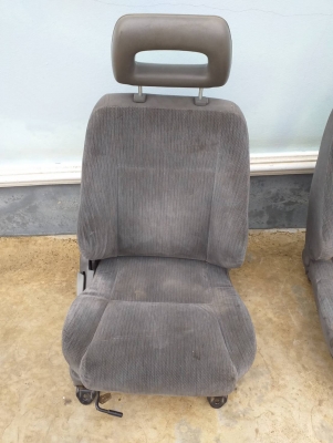 เบาะ isuzu mu ใส่ isuzu tfr cameo vega  3900 บาท