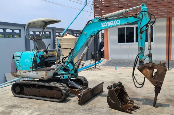 ขายด่วนลดกะหน่ำราคาพิเศษ245,000บาทรวมหัวกะแทก+บุ้งกี่ถ้าไม่เอาหัวกะแทกลดราคาพิเศษหลือ210,000บาท.รถแบคโฮKOBELCO.SK25-2คลนโทลน้ำมันปั้มดีเร็วแรงไม่โหลดเครื่อง 3สูบเครื่องดีรถนอกเพื่งนำเข้ามาใหม่