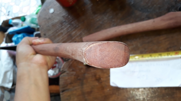 ขายขวานตราเสือขนาด1 1/4ปอน MADE IN SWEDEN.ด้ามไม้ ขายขวานตราเสือขนาด1 1/4ปอน MADE IN SWEDEN.ด้ามไม้