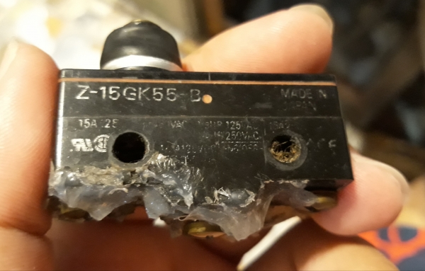 ขายมีดพกทหารงานเก่าซองหนังพร้อมหินลับมีด089-1786075 ขายมีดพกทหารงานเก่าซองหนังพร้อมหินลับมีด089-1786075