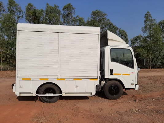 ขายตู้แห้ง(อะลูมิเนียม)ประตูม้วน 4 บาน ยาว 3 ม. สวยๆ ใส่ได้ทั้ง 4 ล้อ 6 ล้อ  สนใจ 089-5367218 081-425294