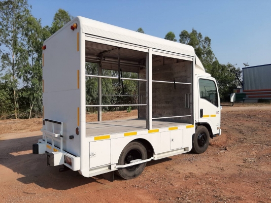 ขายตู้แห้ง(อะลูมิเนียม)ประตูม้วน 4 บาน ยาว 3 ม. สวยๆ ใส่ได้ทั้ง 4 ล้อ 6 ล้อ  สนใจ 089-5367218 081-425294