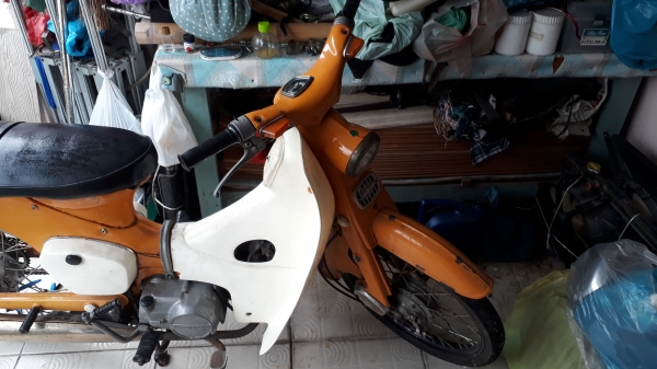 HONDA C100 HONDA C100