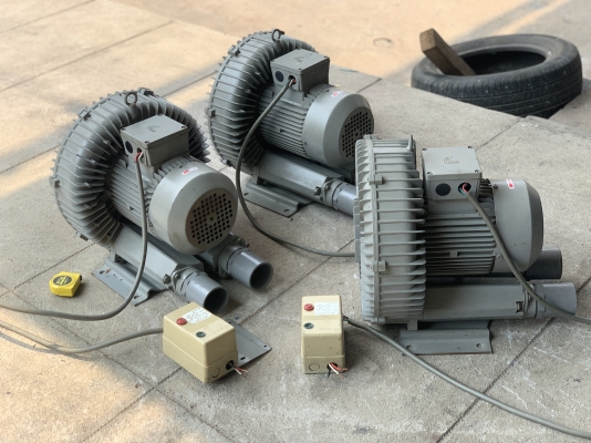 ขายริงโบลเวอร์ดูด-เป่าอากาศ Cr elec Ruey Chaang Electric 3HP. made in Taiwan ขนาดท่อ 2.5นิ้ว สภาพสวยใหม่มาก มีระบบสวิทย์ปิด-เปิดในตัว หมุนนิ่ม พร้อมใช้งาน มี 3ตัวครับ ราคาตัวละ 6,800 บาท ขายริงโบลเวอร์ดูด-เป่าอากาศ Cr elec Ruey Chaang Electric 3HP. made in Taiwan ขนาดท่อ 2.5นิ้ว สภาพสวยใหม่มาก มีระบบสวิทย์ปิด-เปิดในตัว หมุนนิ่ม พร้อมใช้งาน มี 3ตัวครับ ราคาตัวละ 6,800 บาท