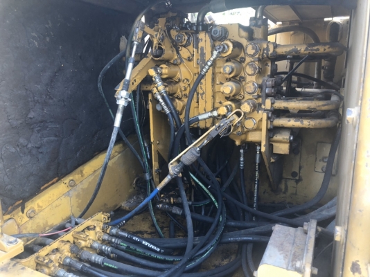 Komatsu pc200-3 เครื่องดี ปั้มแรง เอวแน่น สวยทุกจุด