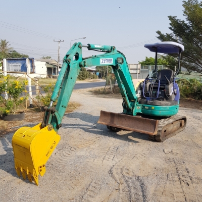 รถขุดโคมัตสุ PC30MR-1