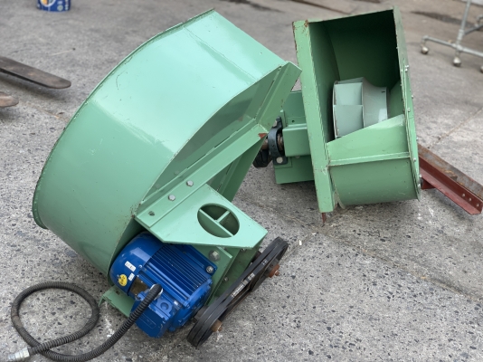 ขายพัดลมโบลเวอร์ดูดฝุ่น-ดูดอากาศ รุ่นใบพัดเหล็ก Elektrim 1.5HP. 380V ***ของใหม่ไม่เคยใช้งาน*** ติดตั้งขาตั้งใช้งานได้เลยครับ มี 2ชุดครับ ราคาชุดละ 7,500บาท ขายพัดลมโบลเวอร์ดูดฝุ่น-ดูดอากาศ รุ่นใบพัดเหล็ก Elektrim 1.5HP. 380V ***ของใหม่ไม่เคยใช้งาน*** ติดตั้งขาตั้งใช้งานได้เลยครับ มี 2ชุดครับ ราคาชุดละ 7,500บาท