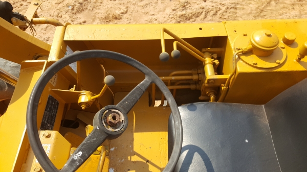 ขาย รถตัก KOMATSU JH30B เครื่องดี เกียร์ดี รถใช้งานได้ปกติ สายไฮดรอริคกรอบต้องเปลี่ยนบางเส้น ยางตามสภาพ สนใจโทรมาคุยต่อรองกันได้