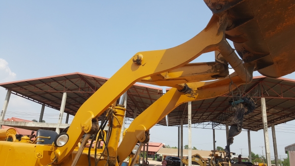 ขาย รถตัก KOMATSU JH30B เครื่องดี เกียร์ดี รถใช้งานได้ปกติ สายไฮดรอริคกรอบต้องเปลี่ยนบางเส้น ยางตามสภาพ สนใจโทรมาคุยต่อรองกันได้