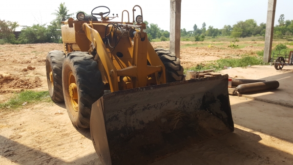 ขาย รถตัก KOMATSU JH30B เครื่องดี เกียร์ดี รถใช้งานได้ปกติ สายไฮดรอริคกรอบต้องเปลี่ยนบางเส้น ยางตามสภาพ สนใจโทรมาคุยต่อรองกันได้