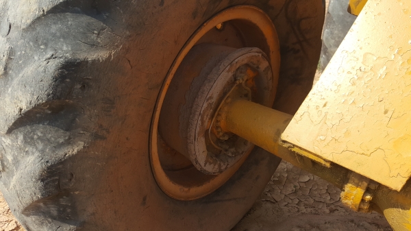 ขาย รถตัก KOMATSU JH30B เครื่องดี เกียร์ดี รถใช้งานได้ปกติ สายไฮดรอริคกรอบต้องเปลี่ยนบางเส้น ยางตามสภาพ สนใจโทรมาคุยต่อรองกันได้