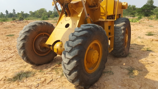 ขาย รถตัก KOMATSU JH30B เครื่องดี เกียร์ดี รถใช้งานได้ปกติ สายไฮดรอริคกรอบต้องเปลี่ยนบางเส้น ยางตามสภาพ สนใจโทรมาคุยต่อรองกันได้