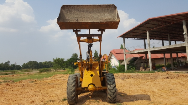 ขาย รถตัก KOMATSU JH30B เครื่องดี เกียร์ดี รถใช้งานได้ปกติ สายไฮดรอริคกรอบต้องเปลี่ยนบางเส้น ยางตามสภาพ สนใจโทรมาคุยต่อรองกันได้