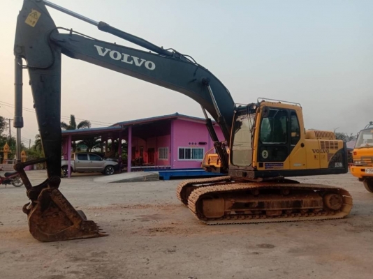 ขาย 995,000 บาท VOLVO EC210B PRIME ปี 2012 ทำงาน 9,555 ชม สภาพพร้อมใช้ เอกสารเล่มทะเบียนพร้อมโอน ภาษ ขาย 995,000 บาท VOLVO EC210B PRIME ปี 2012 ทำงาน 9,555 ชม สภาพพร้อมใช้ เอกสารเล่มทะเบียนพร้อมโอน ภาษ