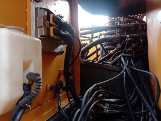 ขาย 995,000 บาท VOLVO EC210B PRIME ปี 2012 ทำงาน 9,555 ชม สภาพพร้อมใช้ เอกสารเล่มทะเบียนพร้อมโอน ภาษ