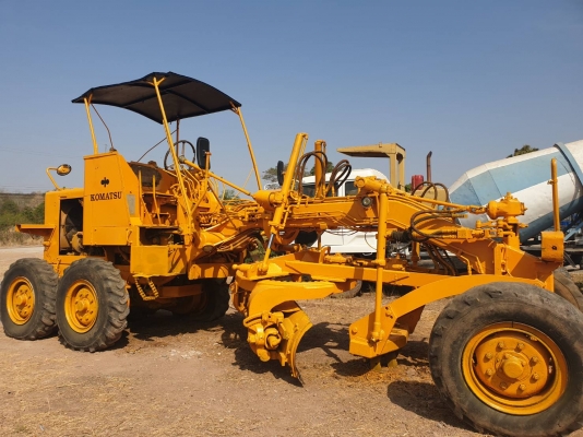 ขายรถเกรดเดอร์ Kumatsu GD31RC ขายรถเกรดเดอร์ Kumatsu GD31RC