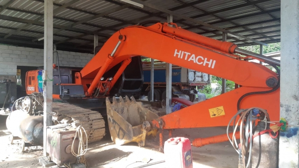 ขายรถแบคโฮ HITACHI EX200-3 สวยเดิมๆไฟฟ้าครบ