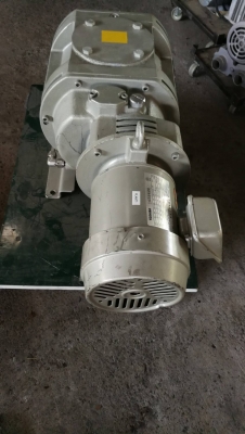 7500 บ.โทร 083-2000058 LINE ID: line832923 ปั้มดูดอัดแบบโรตารี่หมุนขบกันยี่ห้อ ULVAC ปริมาณการดูดอัด 7500 บ.โทร 083-2000058 LINE ID: line832923 ปั้มดูดอัดแบบโรตารี่หมุนขบกันยี่ห้อ ULVAC ปริมาณการดูดอัด