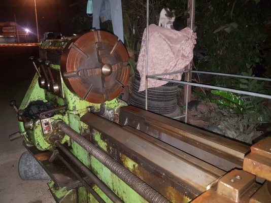 ขายกลึงยาว8ฟุตสวิงคอ850 รูผ่าน3นิ้วของยุโรปราคาเบาๆๆคับ ขายกลึงยาว8ฟุตสวิงคอ850 รูผ่าน3นิ้วของยุโรปราคาเบาๆๆคับ