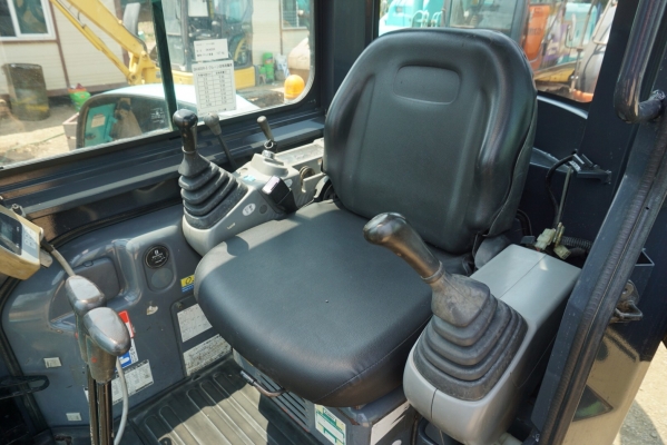 ขายรถแบคโฮ KOBELCO SK40SR-3 ตู้เก๋ง รุ่นใหม่ไว รถสวยพร้อมใช้งาน 081-8581834 แบงค์