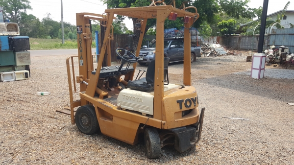 ขาย รถฟอร์คลิฟต์ ขนาด 1 ตัน TOYOTA 4FG10 เครื่องยนต์เบนซิน เสาสูง 3 เมตร รถจอดไว้นาน ขายตามสภาพครับ ขาย รถฟอร์คลิฟต์ ขนาด 1 ตัน TOYOTA 4FG10 เครื่องยนต์เบนซิน เสาสูง 3 เมตร รถจอดไว้นาน ขายตามสภาพครับ