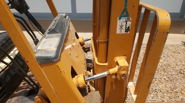 ขาย รถฟอร์คลิฟต์ ขนาด 1 ตัน TOYOTA 4FG10 เครื่องยนต์เบนซิน เสาสูง 3 เมตร รถจอดไว้นาน ขายตามสภาพครับ ขาย รถฟอร์คลิฟต์ ขนาด 1 ตัน TOYOTA 4FG10 เครื่องยนต์เบนซิน เสาสูง 3 เมตร รถจอดไว้นาน ขายตามสภาพครับ