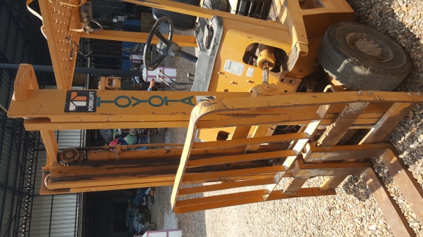 ขาย รถฟอร์คลิฟต์ ขนาด 1 ตัน TOYOTA 4FG10 เครื่องยนต์เบนซิน เสาสูง 3 เมตร รถจอดไว้นาน ขายตามสภาพครับ ขาย รถฟอร์คลิฟต์ ขนาด 1 ตัน TOYOTA 4FG10 เครื่องยนต์เบนซิน เสาสูง 3 เมตร รถจอดไว้นาน ขายตามสภาพครับ