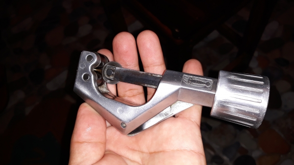 ขายคัดเตอร์ตัดท่อตรากุ้ง3-32MM.MADE IN JAPAN..มือสองสภาพสวย ขายคัดเตอร์ตัดท่อตรากุ้ง3-32MM.MADE IN JAPAN..มือสองสภาพสวย