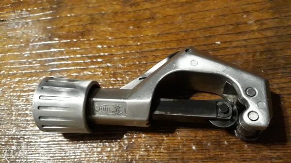 ขายคัดเตอร์ตัดท่อตรากุ้ง3-32MM.MADE IN JAPAN..มือสองสภาพสวย ขายคัดเตอร์ตัดท่อตรากุ้ง3-32MM.MADE IN JAPAN..มือสองสภาพสวย