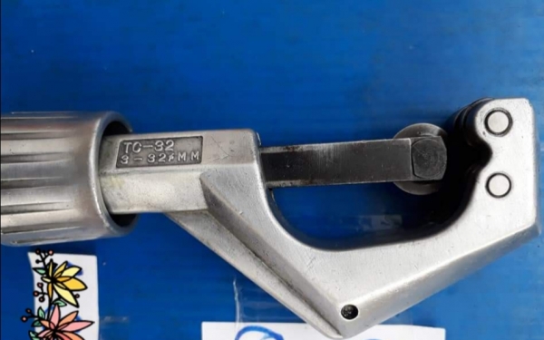 ขายคัดเตอร์ตัดท่อตรากุ้ง3-32MM.MADE IN JAPAN..มือสองสภาพสวย ขายคัดเตอร์ตัดท่อตรากุ้ง3-32MM.MADE IN JAPAN..มือสองสภาพสวย