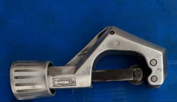 ขายคัดเตอร์ตัดท่อตรากุ้ง3-32MM.MADE IN JAPAN..มือสองสภาพสวย