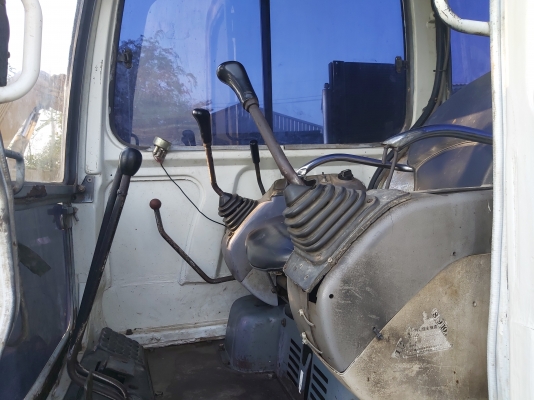 PC30-7ระบบดี มีลายหัวเจาะ โซ่ช่วงล่างใหม่ แอร์หนาว PC30-7ระบบดี มีลายหัวเจาะ โซ่ช่วงล่างใหม่ แอร์หนาว