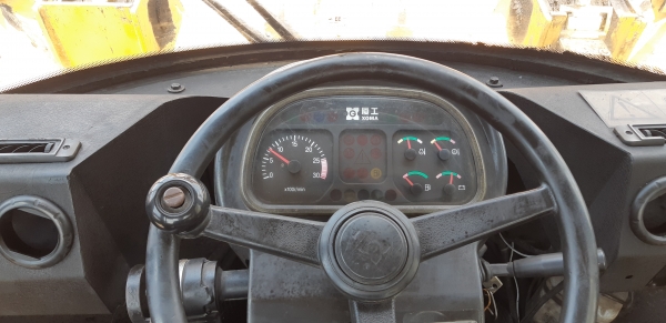 ขายรถตัก935H สวยพร้อมใช้แอรเย็นเอกสารเล่มทะเบียน