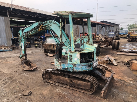แมคโค YANMAR YB281X ขนาดเท่า PC30