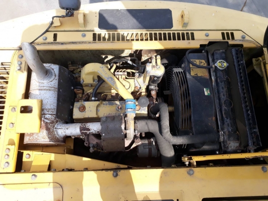 ขาย 950,000 รถแบคโฮล้อยาง KOMATSU pw 130-6 K เล่มทะเบียน พร้อมลายหัเจาะ ไฟฟ้าครบ เครื่องดี ปั้มแรง เ
