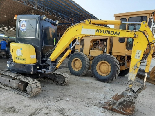 ขายรถแบคโฮ HYUNDAI 35Zสวยเดิมๆเอกสารทะเบียน ขายรถแบคโฮ HYUNDAI 35Zสวยเดิมๆเอกสารทะเบียน